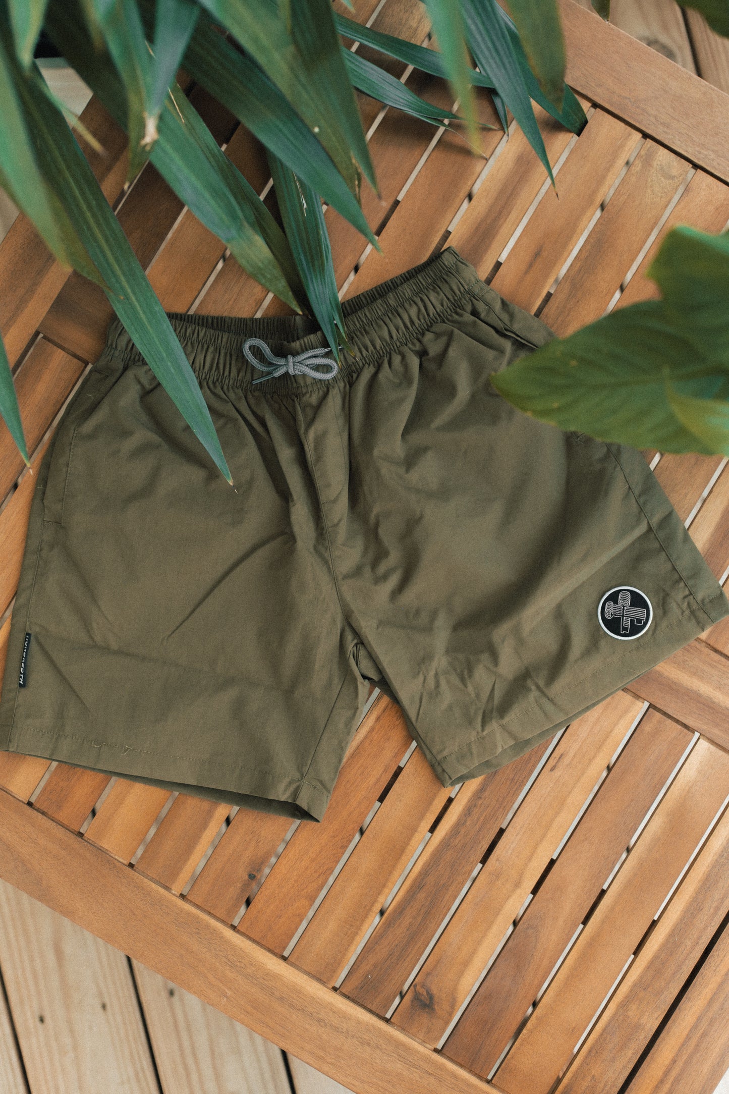 THE BEACH SHORTS